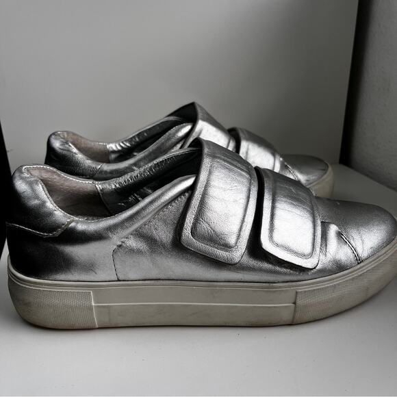 J Slides Silver slip onSneakers hook loop closure size 8.5 - Picture 2 of 11